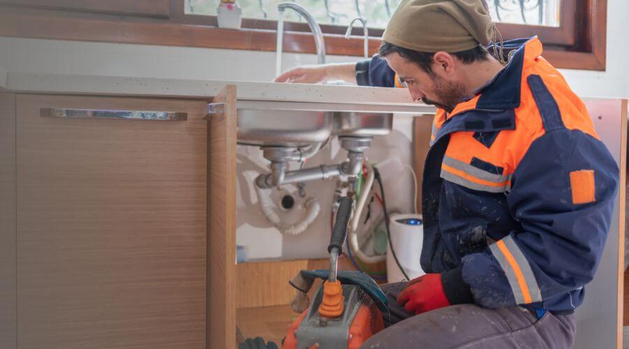 Expert burst pipe repair services in Liscomb, IA